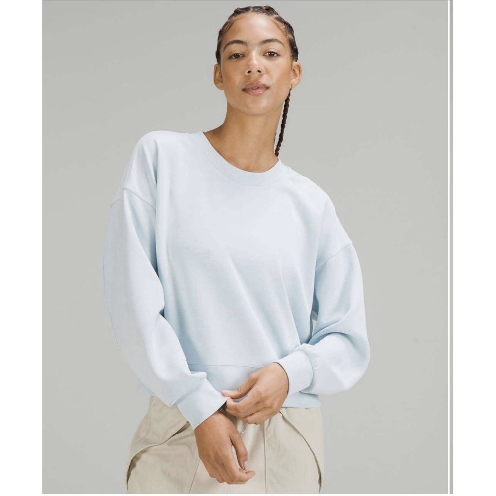 Lululemon Softstreme Perfectly Oversized Cropped Crew Powder Blue Size 8 Perfect
